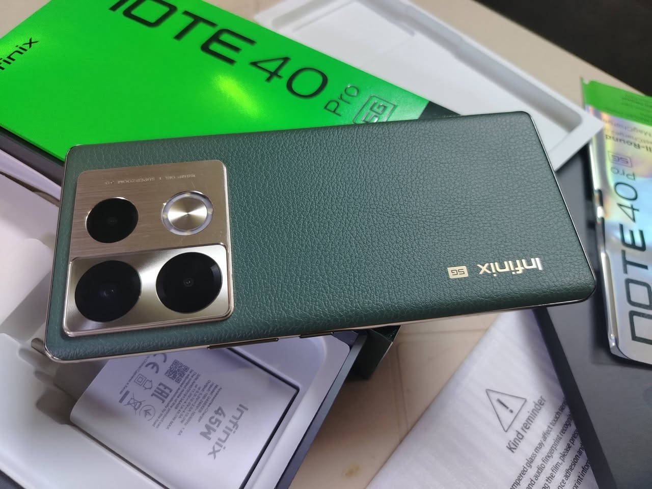 انفنكس نوت40برو 5g استخدام قليل الذاكرة 256 المعالج ميدياتيك 7020بلالعاب قوي شاشتة مقوسة اموليد 120hz بطارية 5000شحن45wيدعم شحن لاسلكي وعكسي صوت ستيريو jbl كاميرا 108تدعم تثبيت بصري كامرا أمامية 32 ضهر جلد واطار ألمنيوم جهاز مرتب أخو الجديد كامل ملحقات مع كفر ماك سيف ٣قطع وشاحن لاسلكي السعر 225الف مكاني بغداد العامرية للإستفسار الاتصال وتساب***********
