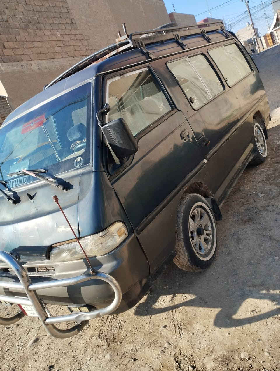 للبيع كيا نفرات هونداي موديل 1994خطها سومر باب الطوب متكاملة الاوصاف محرك كير اكسن شرط رقم الماني ديالى الوكيل الاول يسكن سومر اني الوكيل الثاني وكالة عامة للطرفين السعر 25وبها مجال للتواصل ولاتصال على الرقم الحالي *********** في حي الانتصار617098
