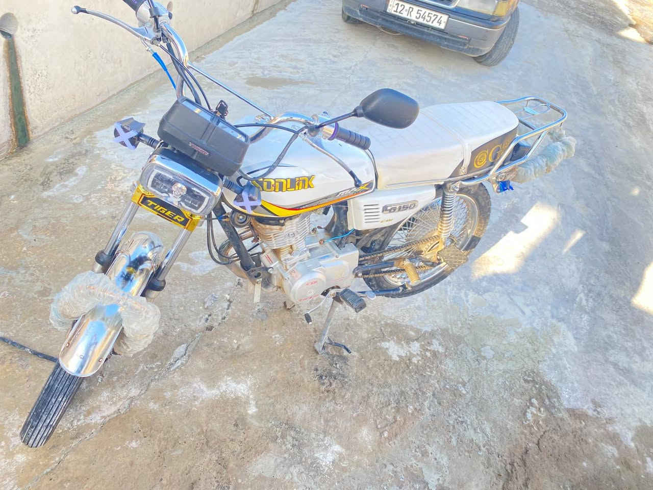 السلام عليكم ماطور تايكر للبيع 2020 سعر 450 ألف
وايرمنية شغال وجديد 
بس رأس المحرك مفتوح 
ماطور نضيف بمعنى الكلمة 
*********** بي واتساب
