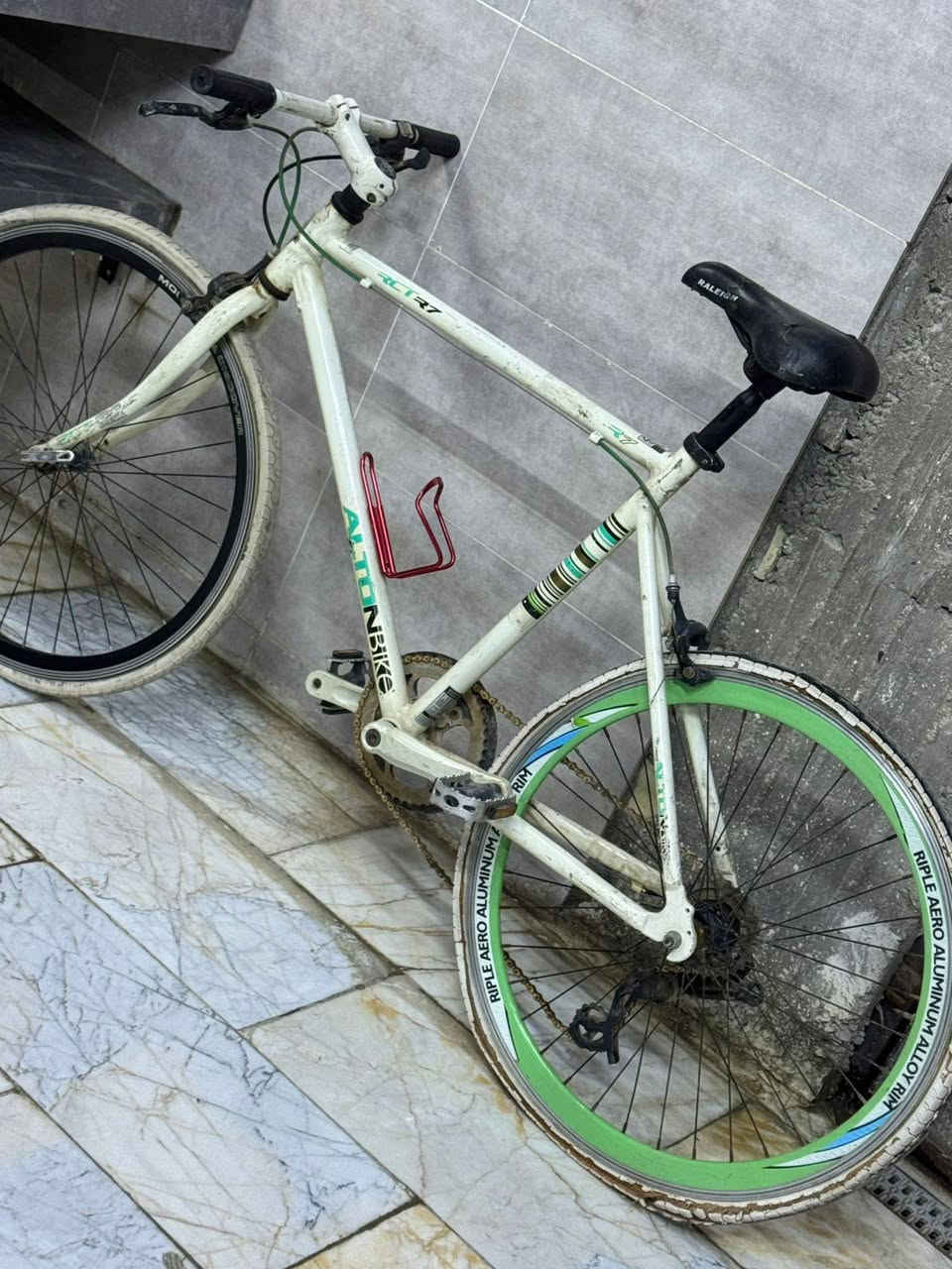 � بايسكلات للبيع – أشكال وأحجام مختلفة 🚲
بايسكلات نظيفة وجاهزة للاستخدام، مناسبة للكبار والصغار

✔️ جودة زينة

✔️ فحص قبل التسليم

✔️ أسعار مناسبة وتناسب الجميع

📍 العنوان: الرفاق

📞 رقم التواصل: ***********

👤 الاسم: علي الكعبي

العدد محدود، والبيع مباشر بدون وسيط

اللي يريد بايسكل بسعر زين لا يفوّت الفرصة 💪🚴‍♂️
