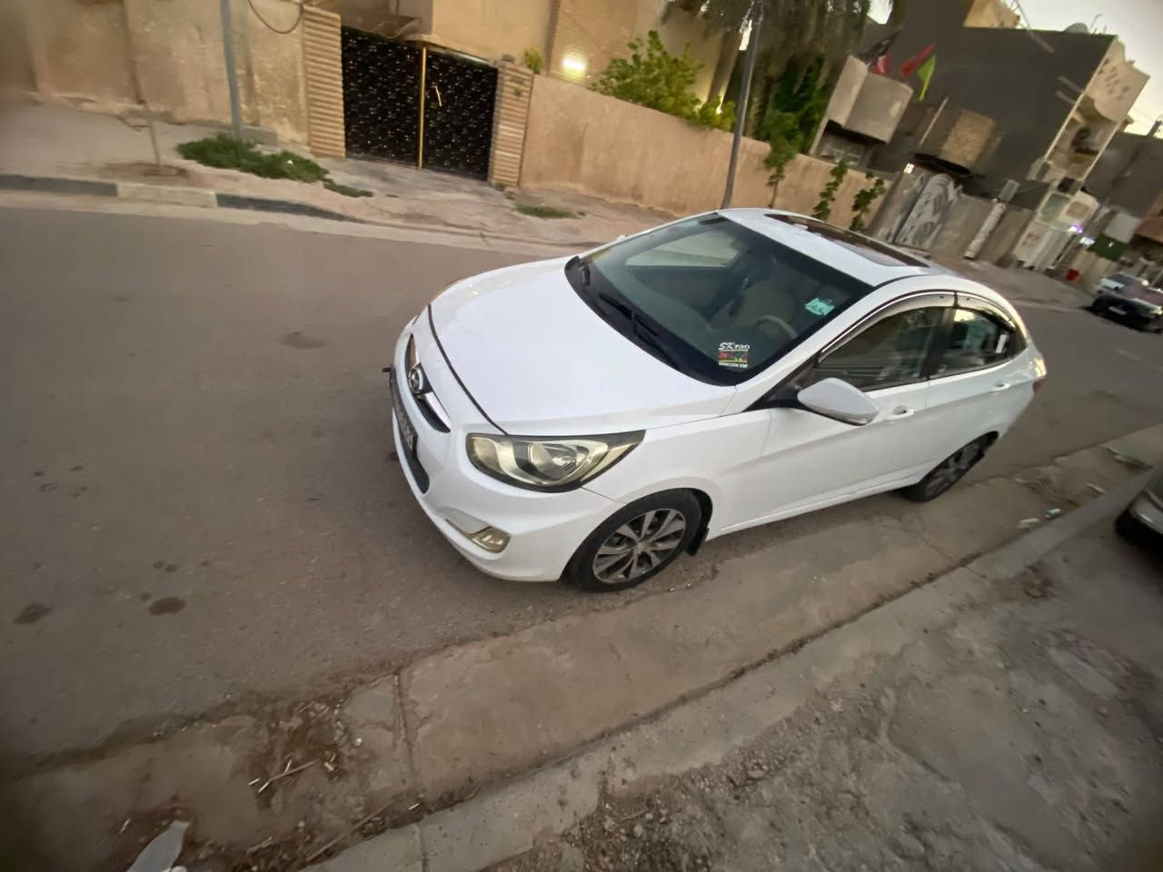 السلام عليكم للبيع اكسنت موديل 15 بلو خليجي محرك 1600 دوش  السياره مكفوله كفاله عامه فول مواصفات فتحه تحكم استيرن 5 ويل كب اشاير بل مري محرك كير تبريد مكفولات تخم تاير جديد بسمي تحويل مباشر مكاني بغداد حي العامل السعر 94 بيه مجال الاتصال *********** بغداد, العراق
