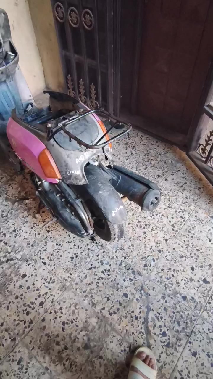 سلام عليكم دراجه بوليس للبيع كوم حديد مشكلته الدراجه كامت تكطع بل مشي بوشه ٥٨مكينه مال سكنس بيه السعر ٣٠٠وبيه مجال للتواصل واتس اب ***********
