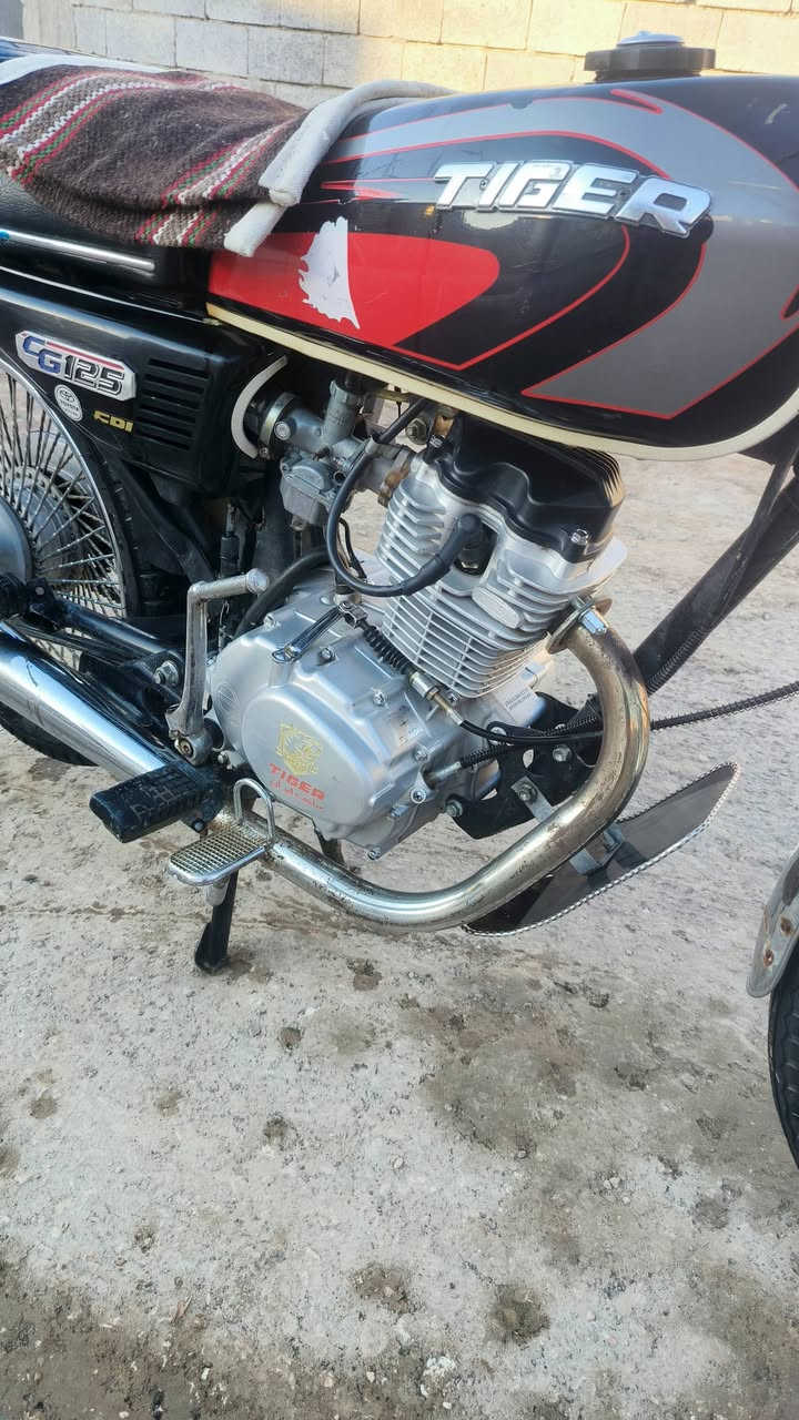 السلام عليكم تايكر واحد وعشرين دراجه كهربائيات شغاله مفتوحه بس والفات ومره وحده غيره ماكو وبيدي فتحته. خير من الله من سرعه فصله لي يعجبك دك ولفات صفر واحد بيه لسعر 450 ولشراي بي خير ودلل جماعت ل 350شوف وطلع اوراق اصولي مكاني حله جبله ***********
