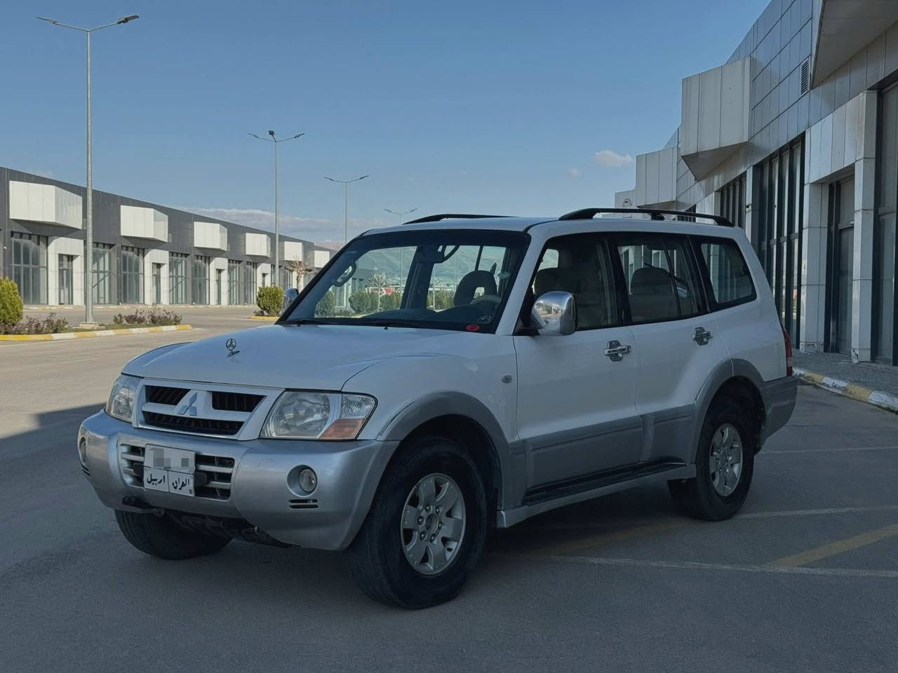 بەناوی خوا
  تکایە هەمووزانیارییەکانم نوسیوە بێ کەم وکوڕی
 ***********_***********ڤایبەر واتسئاپ
 میتسیۆبوشی پاجیڕۆ2005 GLS V6 مەکینە V6
بەناوی خۆمەوەیەوتەحویل ووەکالە بەشەرت243هەزارڕۆیشتووە مواسەفات مەسحە سێ ڕیزکوشن وفاملی تەبرید مەرکەزی گێڕ ئۆتۆماتیك دەبڵ گێڕ دەبڵ اکسل وقفڵ ئەکسل جام کارەبا ئاوێنەکارەبا 2پارچەبۆیاغی هەیەدەعو لێدراوی نییەوبەشەرت سۆنەرەکەیم داناوەچوارتایەوپاتری تازەیەکامل تاقم پێش ودوای گۆڕاوە  کارەبایی بەشەرت 
تەحویلوغرامەبەشەرت(شار..سلێمانی) 
بۆنرخ پەیوەندی بکەن لەخزمەتام السليمانية, العراق
