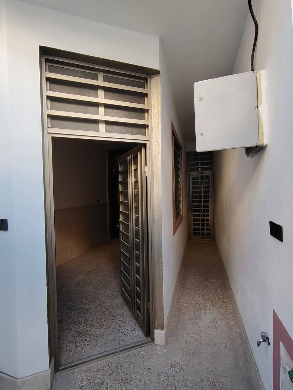 60م طولانية للايجار في حي الانصار نظافة 100% 🔈📢
.
- مبلغ الإيجار 300 مقدمه 3 اشهر.
.للاستفسار :- 
الاتصال على الرقم 
.
- *********** -
.
او المراسلة على الواتساب
.
- 0785 333 9930   -
.
او زيارتنا في مكتبنا الكائن في :-
1- النجف \ حي القدس \ نهاية الشارع الفاصل بين الكراج الجنوبي والشقق السكنية.
2- طريق المناذرة \ مدخل مجمع قرية السلام \ عمود 112.
