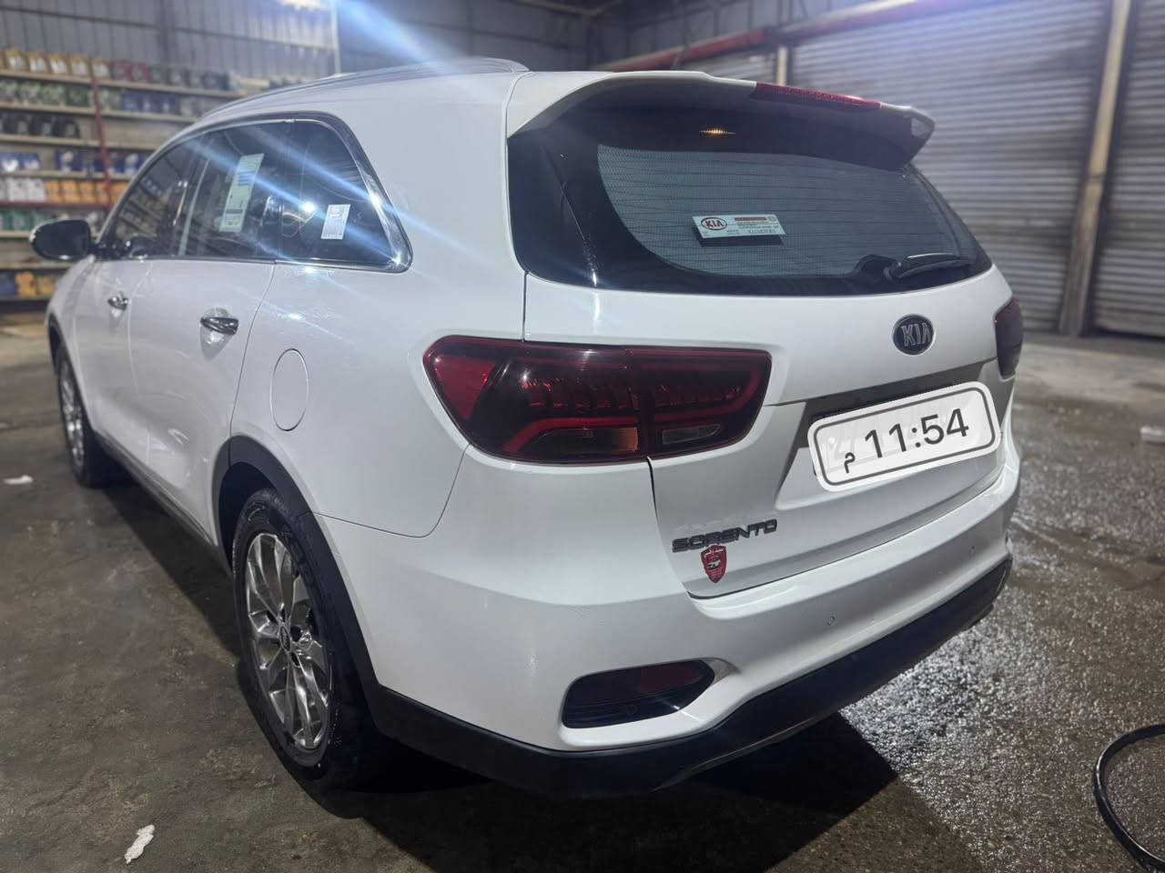 السلام عليكم سورنتو ٢٠١٨ خليحي رقم ذي قار باسمي تحويل ثاني يوم  سياره كفاله  عامه ضربه وصبغ وتبديل فول وحد عله واحد ماعده البنورما محرك 6 سبعه راكب كشنات جلد كهرباء 3 تلث قطع تبريد بصمه بوب الد امامي وخلفي مرايات شفط لسياره جديده لسعر 230 رقم***********
مكاني ناصريه السعر بيه مجال بسيط للشراي
