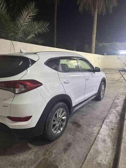 سلام عليكم توسان وارد امريكي
موديل 2018 ب اسمي
مكينه 2400 GDI
رقم بغداد انكليزي 

موصفات عاديه 

عداد ٨٠ مايل

سونار مرفق مع الصور

السعر 160 و بي مجال 

مكاني بغداد عوريج 

***********
