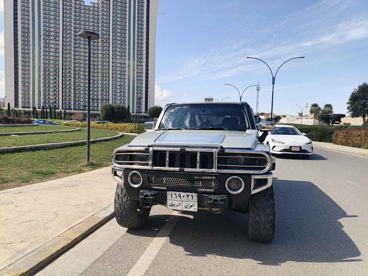 همر H3سياره يه كى زؤر جوانه كيرومه كينه ى به شه رته كيرى تؤماتيكه ده بل اكسله جام كاره بايه كاميرا يه اوينه كاره بايه بى ليدرانه بى سبوغه جوار تايه ى نوييه جه به لييه امريكيه تعول به شه رته سعر 110$مه جال ***********شوين هه ولير أربيل, العراق
