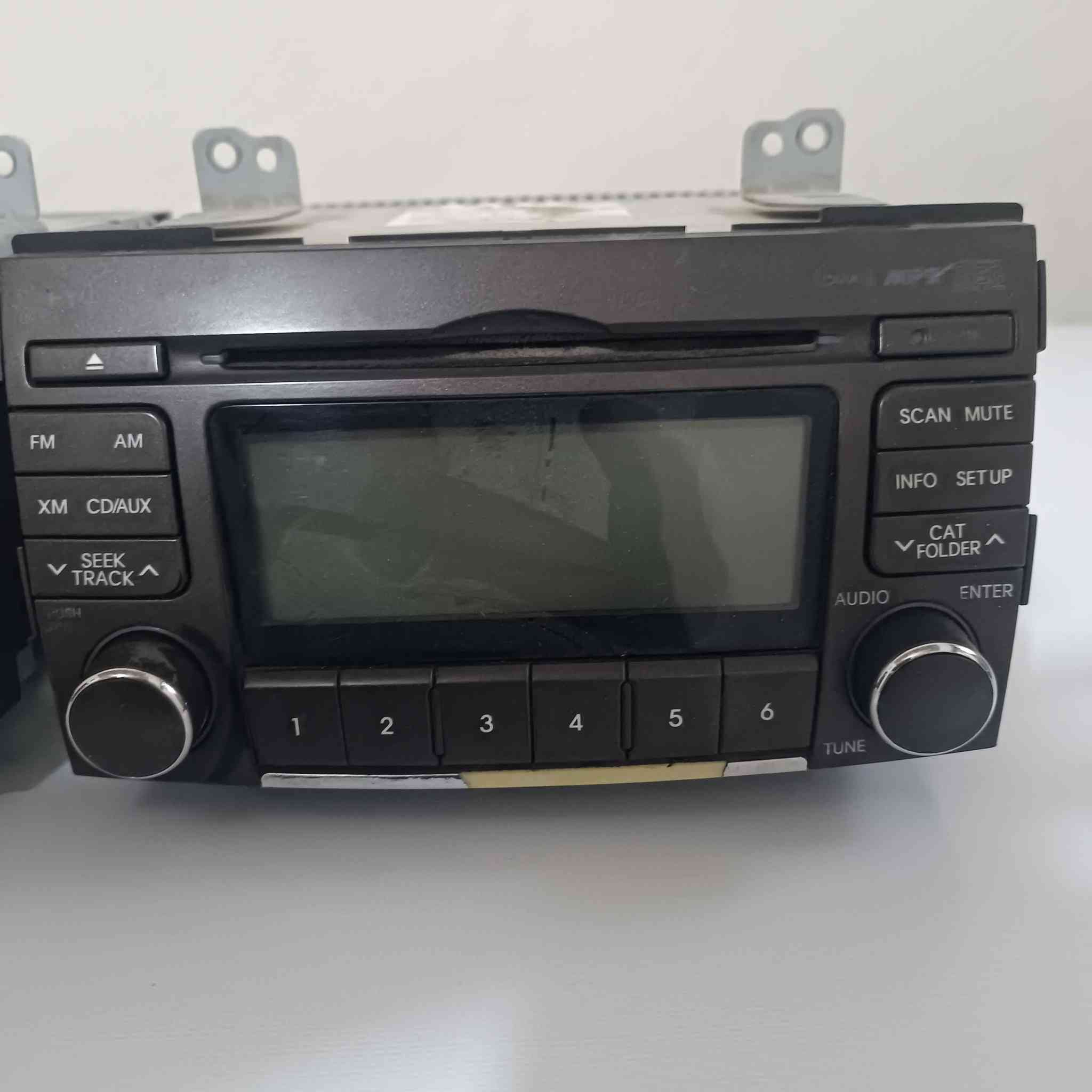 مسجل سوناتا عدد 2 الواحد ب35 وشاشةعدادت بس عاطل مال البنزين بيها 30 وقاعدة مال مسجل15للاتصال *********** مكان ديالى
