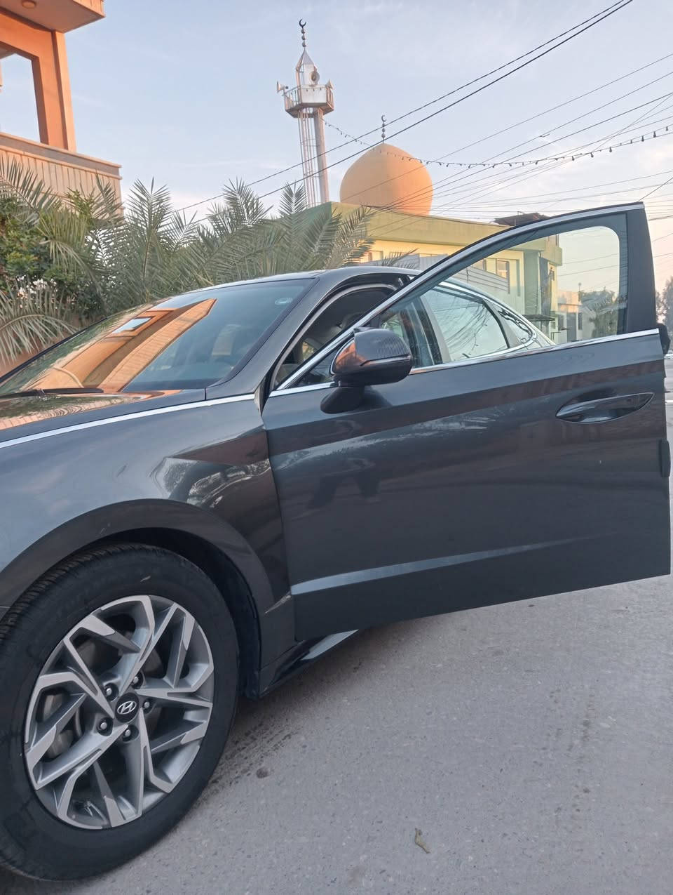 السلام عليكم للبيع بدون مراوس سوناتا موديل 2022 سياره جديده فول مواصفات عده البنوراما 
بصمه تشغيل وتشغيل عن بعد+بل بواب بصمه 🛑
داخل لونين قرميدي واسود 🛑 
شاشه جبيره تدعم الكار بلي 🛑
تحكمات ستيرن 🛑
اوتو هولد 🛑
كير دكم 🛑
هاند بريك ويا الكير قفل 🛑
اربع انظمه قياده سبورت -نورمال- كونفورت - سمارت 🛑
تحديد مسار 🛑
حساسات خلفيه 🛑
توقف ذاتي امامي خلفي 🛑
مانع نزلاق 🛑
محرك 2500 gdi🛑
ماشيه 54 mi🛑
رقم أربيل مسطره تحويل ثاني يوم 🛑  بيه صبغ باب الخلف سايق بدون دواخل بدون ارباكات سياره حلوه وجديده مال بيت مكان سيارة موصل السعر 168 وبيها مجال للاستفسار *********** كورك 
*********** آسيا
