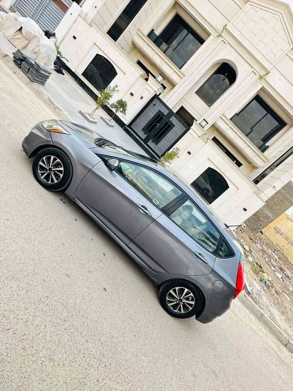 للبيع هونداي أكسنت 2017
رقم بغداد الدولي الجديد 
هزه جديده 
سنويه جديده بأسمي 
محرك 1600
كير AT
صدر نظيف 
تخم تاير جديد شاده
ويل كب جديد
برده خلفيه شاشه كبيره اندرويد مع كامره خلفيه دواره 
تبريد ممتاز 
تدفئه ممتازه 
أرضيه مغلفه جلدد 
دوشمه كشنات تحكم ستيرن 
السياره ليبل واحد مكفوله كفاله عامه منل ضرر والصبغ والتبديل 
عدا شويه صبغ مقدار شبرين 
بالداير مال جاملغ خلفي شي كلش بسييط 
سياره كلش جديده 
ماشيه 70
مكاني الغزاليه 
السعر 97  ورقه وبيه مجال بسيط 
***********
