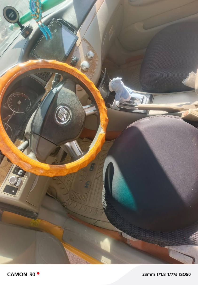 يا الله سلام عليكم سياره ليفان 620 السياره محوره 1800 استوني محورها قبل شهر السياره كفاله عامه مصبوخه جماليه حداديه 90/100 التبريد يرادله بس تربط الصوندات بلكبريسر وتشحن غاز فقط السياره بأسمي مداورها استوني بأسمي مصفره هيئه ومرور السياره ما عايزه برغي العنوان نجف كوفه رقم الهاتف: *********** غير متواجد على الفيس بس واتساب واتصال على الخط فقط
