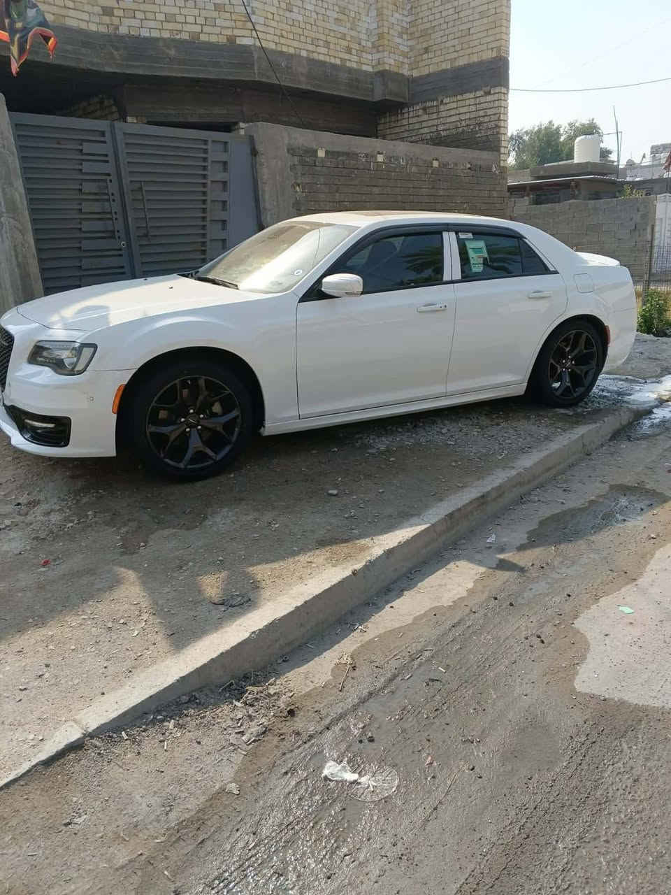 السلام عليكم للبيع أوباما خليجي وكالة هارلم موديل ٢٠٢٣ مكفوله كفاله عامه بس الدعاميه الماميه مصبوغه اثر شخوط فول مواصفات ماشيه ١٤ الف  *********** السعر ٣٥٠ وبيه مجال قليل
