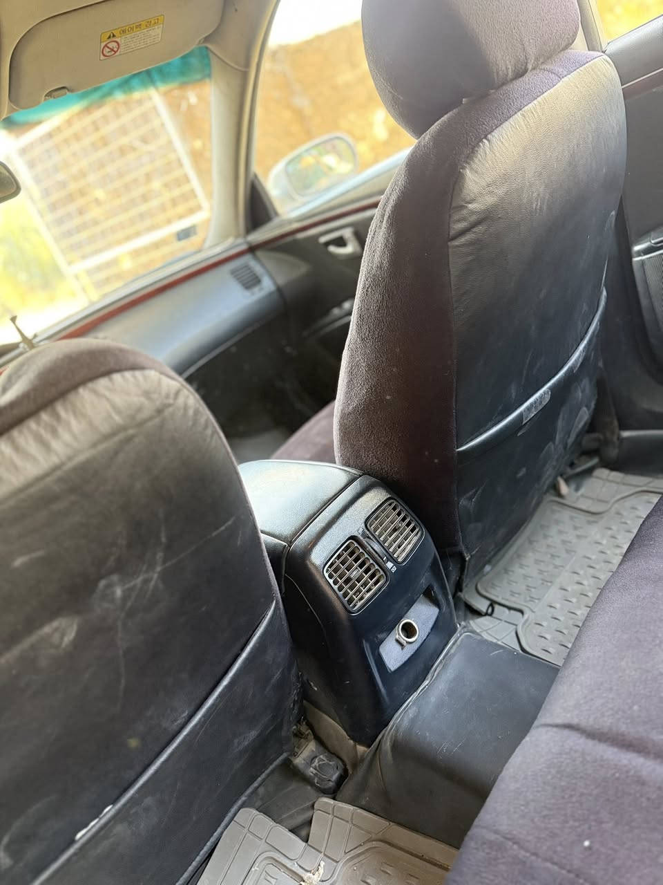 ازيرا 2009 رقم بغداد
محرك 2700   6 سلندر ما يصرف مكفولات كير ومحرك 
جلد كشنات كهرباىي 
مصبوغه عام الجماليه 
وبيهه طخات بسيطه 
جاهزه السياره وحلوه 
ما متواجد عل فيس هذه رقمي 
***********
السعر 82 
وبيهه مجال مكاني النجف مشخاب
