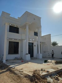 اخوان للبيع فلا مع دار خلفي بنا حديث ودرجه اولى بعده محد ساكن بي توه ك...