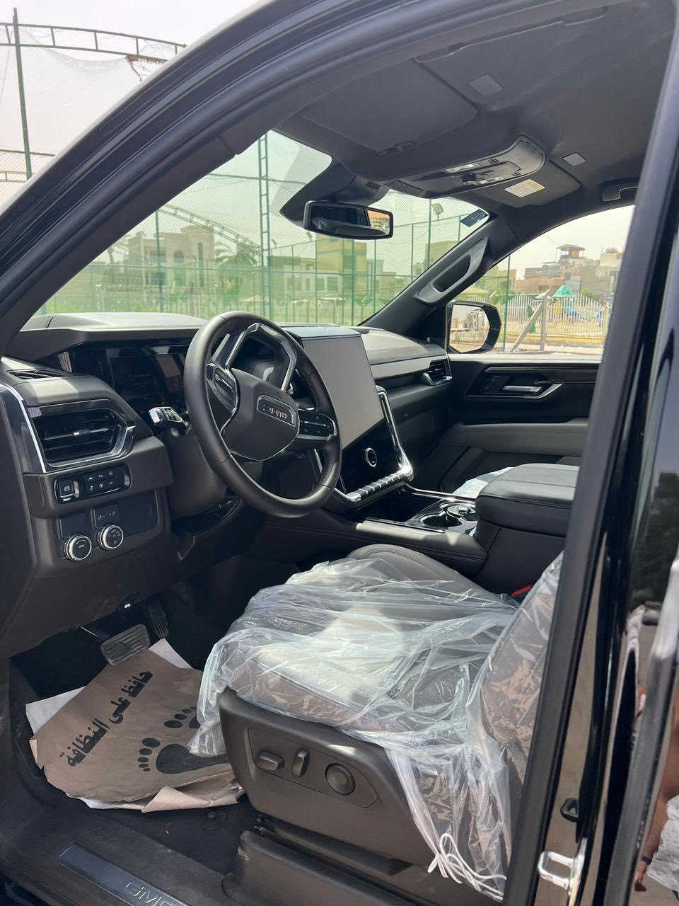 السلام عليكم يوكن الفيشن ٢٠٢٥ ماشية ١٦ الف وكالة المنصور مكفولة من الصبغ فقط بي دي ار على كد اصبع بحافة الجاملغ الخلفي السيارة جديدة جدا بوضع الشركة السعر ٦٢٨٠٠ التواصل ***********
