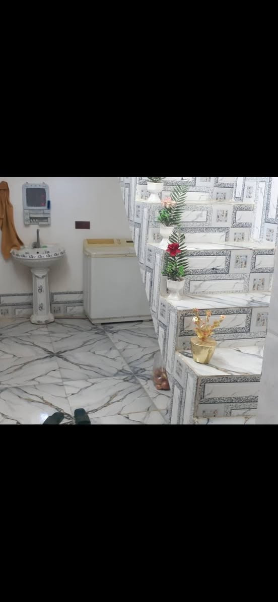 السلام عليكم بيت للبيع المكان الشرقاط البستان الشيوخ السعر ٦٥ او مراوس بيت بعاجه التصال علا الرقم ***********
