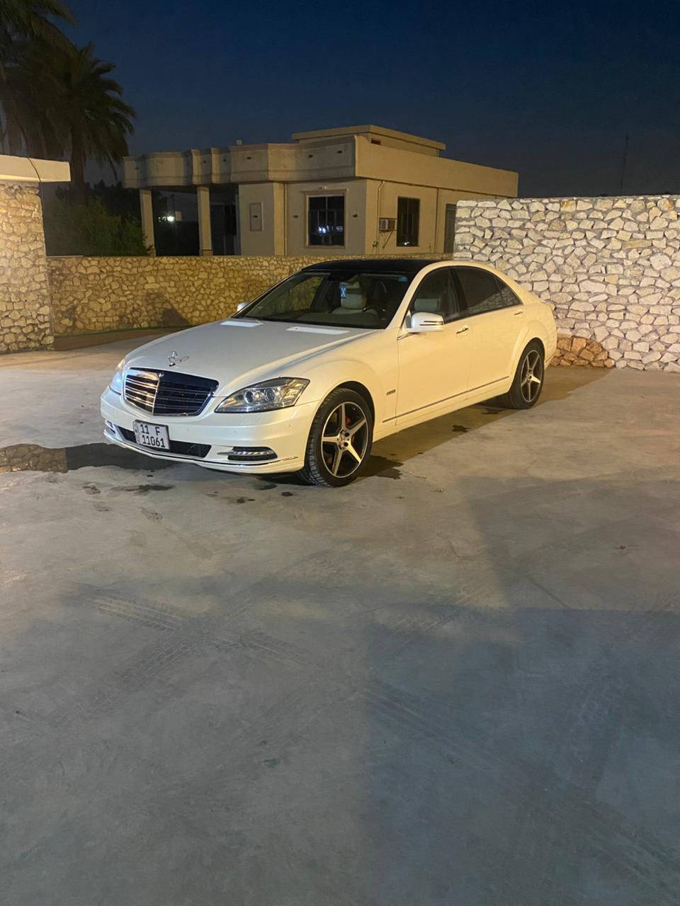 مرسيدس 550S
Mercedes-benz
نوع السياره - s-class 550 Twin turbo
الموديل -                — 2013
حجم المحرك     —  V8 —    

ماشيه         — 140km—      الف حقيقي
—————————————————
                     الموصفات
1- باب طويل
2- داخل بيج
3- بيبان شفط
4- جنطه شفط 
5- جنطه كهرباء
6- بانراما
7- لايت زنون
8- لايت ترحيب 
9- لايت داينمك وينه فره الستيرن
10- زراك لايت
11- رادار امامي 
12- حساس مطر
13- قياده ذاتيه
14- تحديد مسار 
15- كامره خلفيه
16- حساس امامي خلفي
17- ستيرن كهرباء 
18- شفتات ستيرن 
19- تدفئه ستيرن 
20- لد دشبول متغير 
21- ثلاث وضعيات قياده 
22- الكشنات الاماميه تدفئه وتبريد
23- الكشنات الاماميه مساج
24- كشن السايق هزاز 
25- الكشنات الخلفيه تدفئه تبريد
26- تجاوي الراس الخلفيه قلابة
27- 5 بردات
28- شاشات خلفيه
29- ريموت تحكم بل شاشات الخلفيه
30- سستم صوت Harman Cardin
31- مري قلاب + شفط 
32- سيدي جينجر
33- تبريد منفصل 
34- جوبلسات تتعلى وتتنصه السياره
35- جام + بانرما ينقفلن وحدهن من تقفل السياره
———————
السيارة وارد كندي تقرير غرق
ملاحظة- السياره بيهة فقط الدعاميات صبغ  فقط رش كان بيهم شخوط ورشيتهم وبيها بارد كد ٤ اصابع بالچاملغ  وبالباب
————————–—————————————
السعر 23000$ 

 او مراوس


**إذا كنت صاحب هذا الإعلان وتريد حذفه لأي سبب، رجاءا أرسل رسالة إلى الدعم الفني**