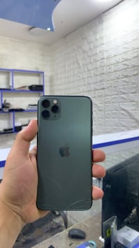 آيفون ١١ برو ماكس • ٦٤ • بطارية ٨٢٪