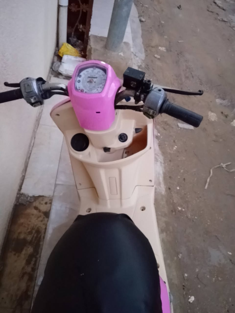 بوليس موديل 2008 بوشه 49 بلاد مبدل لاستيك ولف فقط  شلعه ومعدل خير من الله كهربائيات شغاله  هندر واحد بكل وقت تايرات جدد نقصها سلف وقفل جنطه  السعر 550 وبيها مجال قليل العنوان كربلاء شارع احمد الوائلي خاص موجود او تصل ع رقم 
***********
