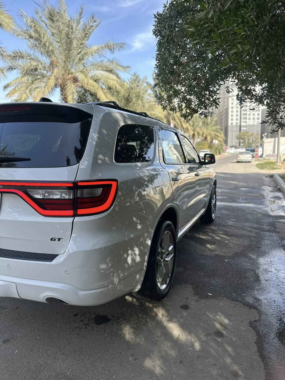 دوج دورانگو جي تي بلاص اصل
بلاك اديشن فول فول مواصفات ١/١ موديل 2023 وارد امريگي ضرر جدا بسيط اخت الكلين فقط ( قبغ الصندوق جزء منه فق ) وباقي كفاله عامه بجم كبس شركة ( بدون ايرباك ) برغي ممفتوح بالبدي ابد رقم بغداد ( سنويه باسمي  ) وهزه وفحص جديد السياره حرفيا ع وضع الشركه كير مكينه حداديه كله لوك البدي ولابرغي مفتوح بيها ابد بشرط ماشي 45 غراضها البلاديه كله وياها موجوده ( بصمتين شركة ) كتلوكاتها ارضياتها بلجيس ممفتوحه السياره بدون اي نقص كلشي بيه بلاد بدون اي فتح وبيه سونار من بدي كار جديد و
مواصفات ….
_________________________________________
بصمة
سلايد 
رادار امامي
داخل جلد ميتط احمر
كشنات الاماميه كهرباء
تدفئه وتبريد بالكشنات الاماميه
تدفئه بالكشنات الخلفيه
خزن ميموري السايق 
مري قلاب ع بك
جنطه كهرباء
رادارات جانبية
نظام خروج من المسار وقياده اليه 
استرين ميموري وكهرباء
دركه حرف D مال GT
كشنات الخلفيه متصل 
تجاوي كهرباء
اوتو استوب خلفي 
حساسات اماميه
حساسات خلفيه
شاشه كبيره حجم 10.5 أنج تجي بس بالفول جميع الاوبشنات مفتوحه + خرائط GPS
شاحن لاسلكي 
كير ٨ نمر 
شفتات استرين
كامره خلفيه دواره فول HD
نظام ايكو 
دكمة سبورت
تشغيل عن بعد
نظام اطفاء محرك عند وقوف لفتره طويله
تبريد مركزي اكيد 
نظام تراكشن 
ويل كب حجم 20 اصل 
مري وسطيه والجوانب معتم
نظام ترحيب 
كشافات زينون 
اخوان اغلب مواصفات كتبتها للتوضيح حتى العالم تعرف فول شنو  السياره مثل مذكرت طخته فقط بسيطه بقبغ صندوق وكرر بدون ايرباك وبدون اي نقص وراح ارفق 
رقم تلفوني ***********
