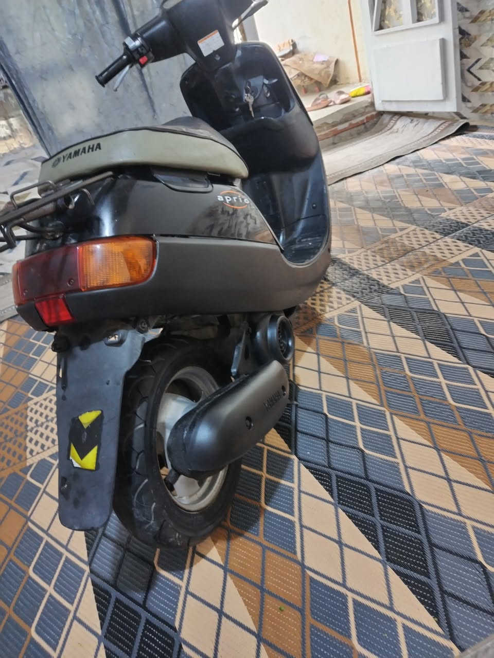 بطه 2003 مكفوله  محرك مامفتوح  شلعه ومعدل فول كهربائيات كله شغاله سلف هندر لايت هورن اشاير قفل جنطه قفل سكان مابيه اي نقص 250  بيه مجال
***********
