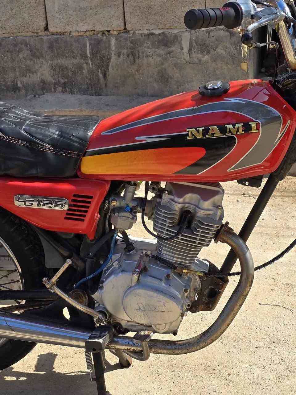 دراجة ناما شلامجة نظيفة كلشي شغال بيها ادوات مكفولة من باب البيت تاخذها اللون احمر موديل 2023
كهربائيات شغالة كلوبات غيرة كله شغال 
السعر 500 وبيها مجال للشراي
للتواصل *********** البصرة, العراق
