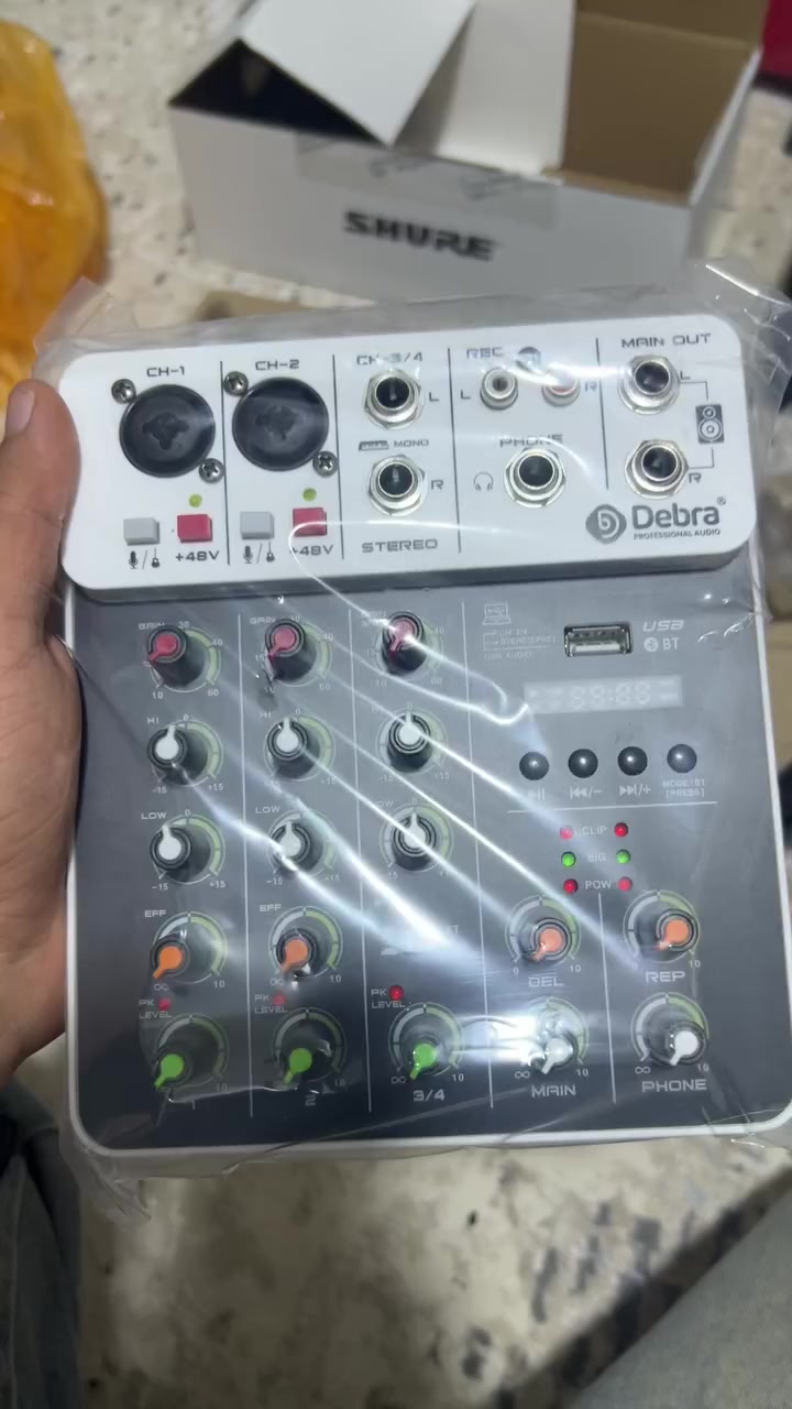 🔥 للبيع عدة صوت احترافية للبث والتسجيل 🔥
🎤 مايك Shure SM7dB الأصلي ركز ع كلمة الأصلي مع بار كود المايك تكدر تتئكد من الموقع مالتهم 
🎛️ مكسر Debra V4 Audio Mixer

عدة مثالية لـ:

- البث المباشر (Streaming)
- اليوتيوب والبودكاست
- التسجيل الصوتي الاحترافي
- الألعاب والتعليق

⭐ المايك من أشهر المايكات بالعالم، يعطي صوت نقي جداً ويعزل الضوضاء بشكل قوي.
⭐ المكسر يدعم USB + Phantom Power + تحكم كامل بالصوت.

📦 الحالة: نظيف جداً / استخدام خفيف

📍 الموقع: (كركوك)

📩 **للمهتمين التواصل خاص


**إذا كنت صاحب هذا الإعلان وتريد حذفه لأي سبب، رجاءا أرسل رسالة إلى الدعم الفني**