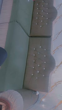 ديوان متكون من6قطع للبيع السعر200وبي مجال تواصل07765733474