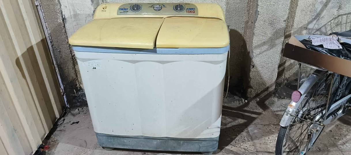 غساله ياباني حجم كبير ١٥ كيلو شغاله على الفحص للبيع سعره ٨٠ وبيه مجال مكاني حي النصر للستفسار *********** النجف, العراق
