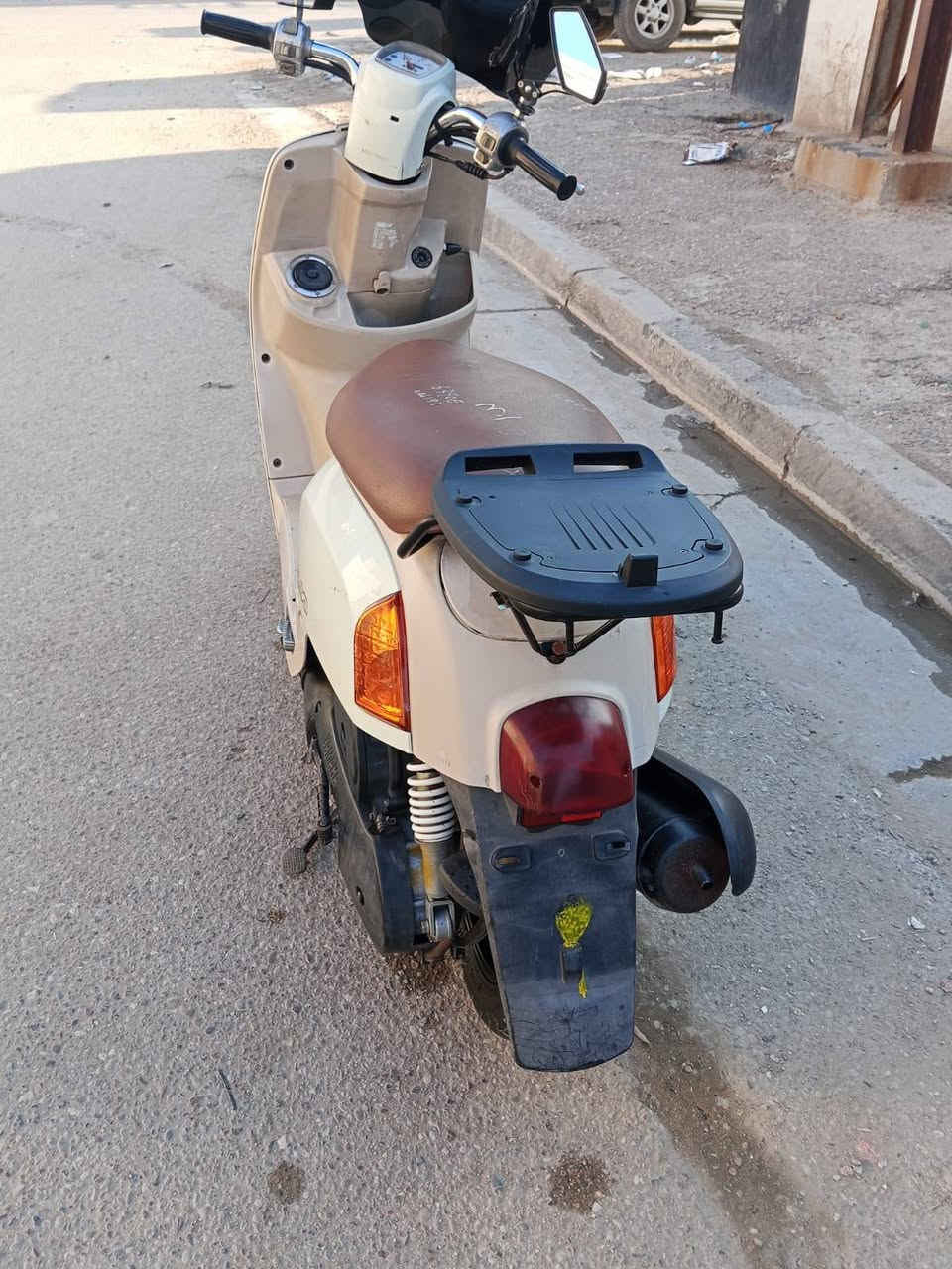 السلام عليكم بوليس رمبه اي نقص مابيها كهربائيات كله شغال حته دبل اشاره ما مفتوح برغي اوراق كامله وصل معرض بسمي السعر 975  العنوان بغداد الشعب ***********
