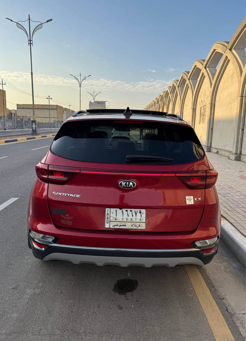 سلام عليكم 
كيا سبورتج 2022 فول موصفات 
ماشيه 24 
بدون ايرباك 
حادثه جاملغ وباب بدون دواخل بجم كبس 
السعر 188$
مكان السياره كربلاء *********** كربلاء, العراق
