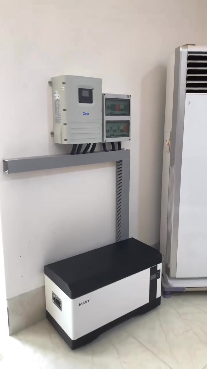 🛠️ الفن الهندسي في ربط أنظمة Deye الذكية مع Power Security ⚡

السر ليس فقط في جودة الأجهزة، بل في طريقة الربط والبرمجة! في Power Security، نعتمد أعلى المعايير الفنية عند تنصيب إنفيرتر Deye 6kW لضمان استقرارية التيار وعمر أطول للمنظومة.

🔌 كيف نقوم بعملية الربط الاحترافي؟
1. منظومة الحماية (Protection Box): لا نربط الإنفيرتر مباشرة! بل نستخدم قواطع حماية (Circuit Breakers) خاصة بالتيار المستمر (DC) والتيار المتناوب (AC)، مع مانع صواعق (SPD) لحماية الإنفيرتر من أي تفريغ كهربائي مفاجئ.

2. ربط البطاريات (Battery Communication): نستخدم كبلات البيانات (BMS Cable) لربط إنفيرتر ديا ببطاريات الليثيوم (مثل Manyi)، مما يسمح للإنفيرتر بقراءة حالة البطارية بدقة (نسبة الشحن، الحرارة، والجهد) لضمان شحن وتفريغ آمن.

3. توزيع الأحمال (Load Management): نقوم ببرمجة مخرج الـ Load والـ Smart Load في إنفيرتر ديا بذكاء، لضمان استمرار تشغيل الأجهزة الضرورية عند انقطاع الشمس أو انخفاض شحن البطارية.

4. تأريض المنظومة (Earthing): نولي أهمية قصوى لربط سلك التأريض لكل من الهيكل والألواح والإنفيرتر، لتوفير بيئة عمل آمنة لك ولعائلتك.

5. التنظيم الجمالي (Cable Management): ترتيب الأسلاك داخل "دكتات" منظمة، مع استخدام "تيرمنال" و"كولار" لضمان عدم وجود أي رخاوة في التوصيلات قد تسبب حرارة أو شرارة مستقبلاً.

👷‍♂️ الاحترافية هي ما يميزنا.. نحن لا نركب أجهزة فقط، نحن نصمم حلول طاقة مستدامة.

📍 العنوان: بغداد - وكافة المحافظات.
📞 للتواصل والاستفسار: ***********

Power Security.. دقة التنفيذ هي ضمانك الحقيقي
.
#Power_Security #Deye_Setup #طاقة_شمسية #العراق #بغداد #هندسة_الكهرباء #تقنية_الليثيوم #تركيب_منظومات #فيسبوك #manyi_lithium #أوف_جري #deye_hybrid #ريلزات #ريلز #العراق
