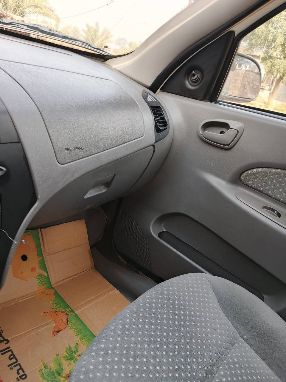 سلام عليكم تايبه 2012ماشيه 100الف حقيقي كير مكينه خير من الله رقم بغداد بيه طخه  بابين عكس السايق خفيفه السعر 42مجال كلش قليل ***********مامصلحه واضحات في الصوره بسيط جدا  مكانه واسط العزيزيه
