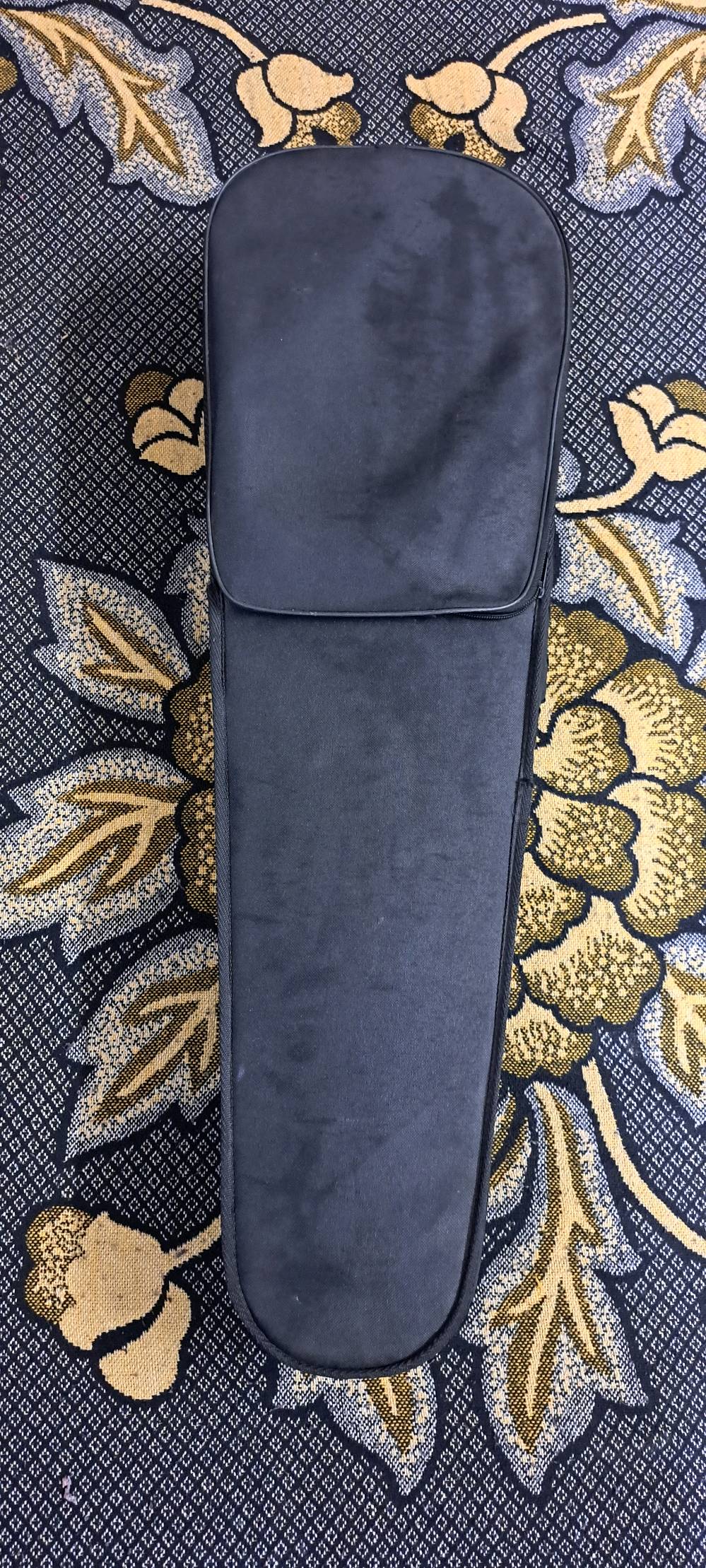 العنوان بغداد حي الجهاد المخابرات
كمان اخو الجيد نضيف مع كل ملحقاته 
نقص فقط اوتار الكمان و بي مجال