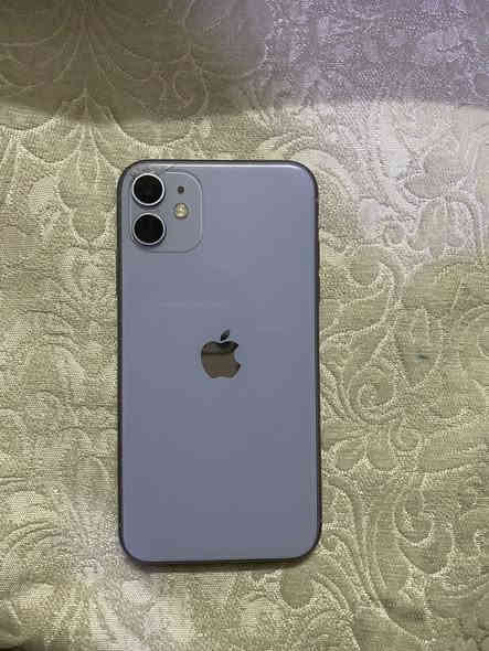آيفون 11 عادي لون بنفسجي الذاكره 256 البطاريه 85 الجهاز شحنه كلش زين ومايصرف شحن الجهاز مكفول فقط الشاشه مبدل تفصيخ 3 خيارت وكسر صغير فوك الكامره مامأثر عله كامره كلشي شغال ب جهاز السعر 200 الرقم ***********
