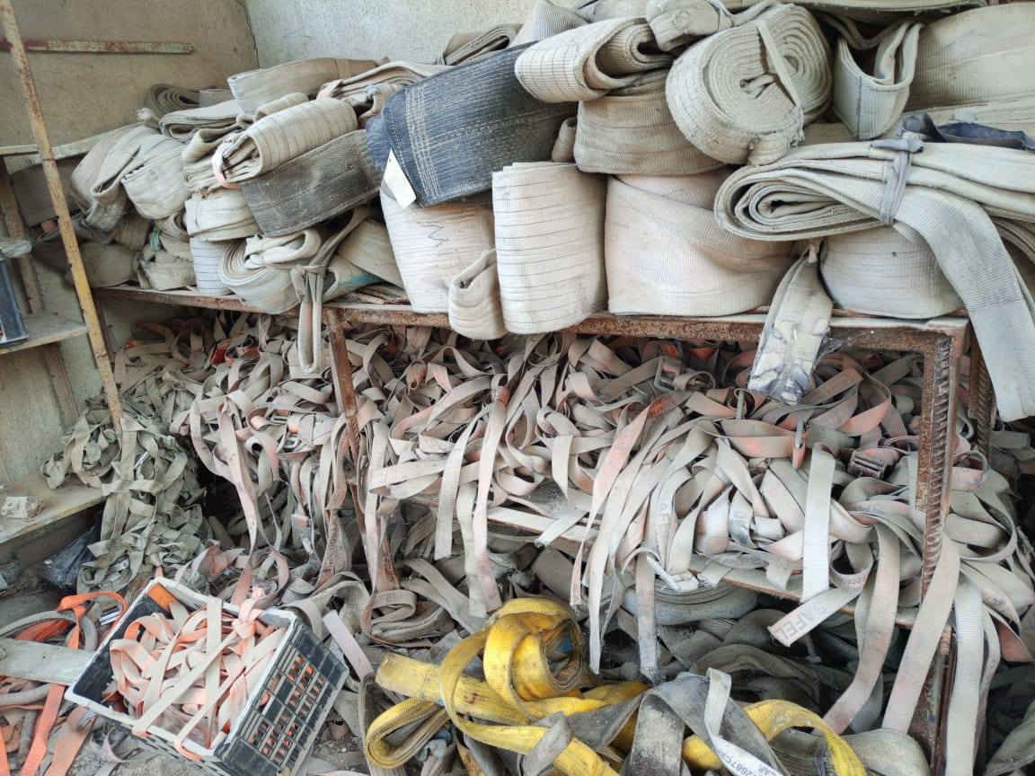 احزمه سيارات منها الحمل والكيات  وا لوريات تستخدم للسحب وشد الحمل اسعارمناسبه ***********
