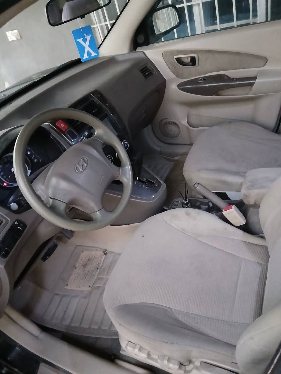 سلام عليكم من رخصت لادمن
توسان 2008 وارد أمريكي حادث جاملغ وبنيد بدون 
ايرباك  رقم سليمانية وبدون شواصي 
رقم جديد  للستفسار لاتصال على الرقم التالي 
***********
