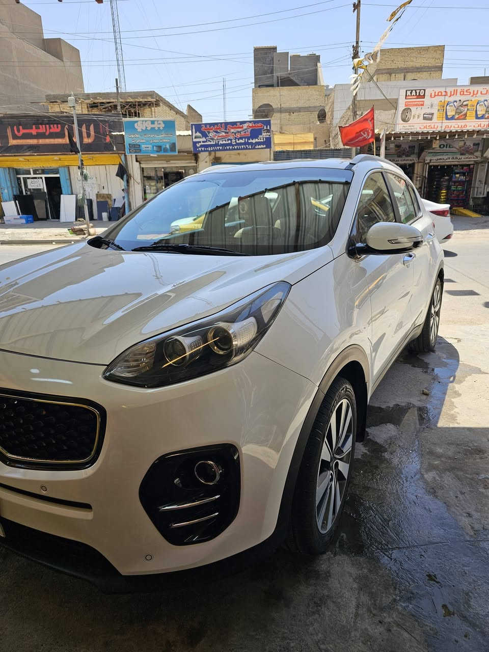 السلام عليكم سبورتج خليجي 2017
ماشيه 95 فول موصفات  قماره حديد 
مكفوله من الصبغ والتبديل حتى الدعاميات 
بارد خفيف باب الصدر ممبين 
مكان السياره بغداد ♧
***********♧...
السعر 185 بيها مجال بسيط....
