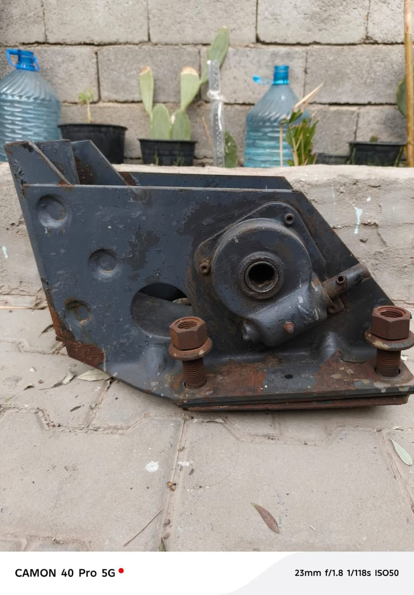 السلام عليكم قاعدة سبير اسكانيا بلاديه مال الشركة مو تفصال جديده السعر  (150 الف ) الاتصال الرقم ***********
