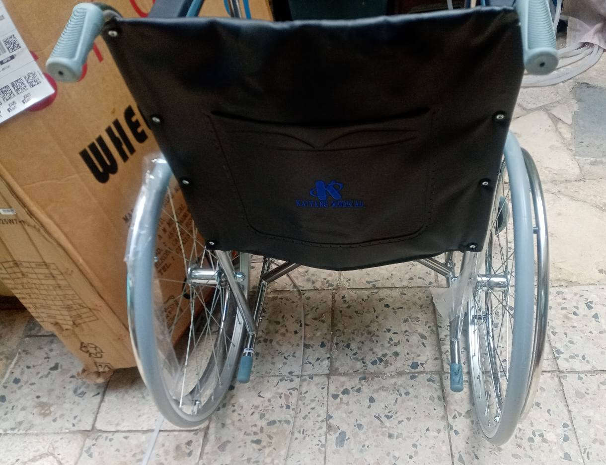 كرسي استاندر عجل سلك من أفضل الكراسي الطبية التي يتم استخدامها في حالات المرضي وكبار السن، بأفضل المواصفات الفنية.
كرسي متحرك قابل للطي بذراع ثابت ومسند للقدمين

عجلات عالية الجودة

إطار فولاذي لامع

أقصى تحمل: 
لحد ١٠٠ كيلو


**إذا كنت صاحب هذا الإعلان وتريد حذفه لأي سبب، رجاءا أرسل رسالة إلى الدعم الفني**