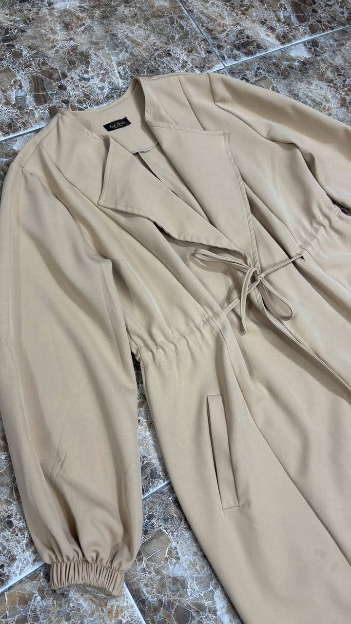 كوت نسائي
🔹 اللون: بيج فاتح
🔹 القياس: 48
📏 التفاصيل:
 • الطول: 125 سم
 • عرض الكتف: 50 سم
 • طول الذراع: 60 سم
 • عرض الصدر: 55 سم

✨ أنيق، عملي، يلبس يومي ورسمي

  السعر : 10 الاف

📍 العنوان: بلدروز – حي العصري – شارع حاتم القاضي
📞 للاستفسار: 0777599468


**إذا كنت صاحب هذا الإعلان وتريد حذفه لأي سبب، رجاءا أرسل رسالة إلى الدعم الفني**