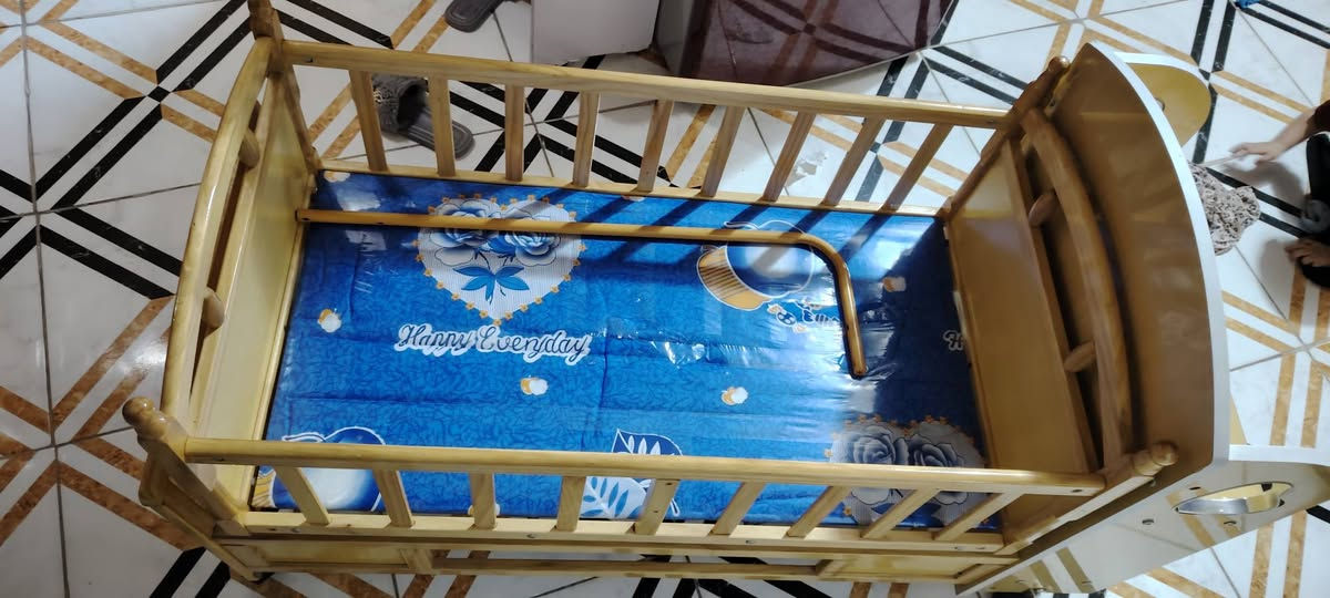 كاروك للبيع مابي شي كدامكم والجراره مالته موجوده هم بس شويه الباب بيهة كسر او هيج مثل الثقب كدامكم بالصور مابي شي وبي مجال النجف, العراق


**إذا كنت صاحب هذا الإعلان وتريد حذفه لأي سبب، رجاءا أرسل رسالة إلى الدعم الفني**
