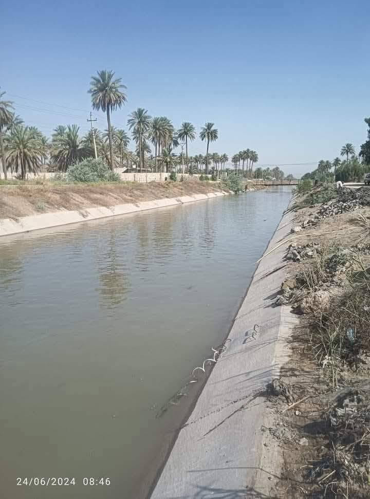 لعشاق الهدوء  جنه علارض واصوليه ومناسبه مزرعه للبيع  المساحه 800 من ظمنه  بيت حديث  السقف صب كونكريت مسلح بي 6دنك صار 7 اشهر من بنيته  متكون من غرفتين وصاله وستقبال ومطبخ وحمام داخلي وحمام خارجي ماء اساله وماء  سقي وبيه فواكه تين  ونخل شكر وزهدي وخستاوي ومزروعه وخيار والثيله ١٠٠ متر  سند ٢٥ تحويل اسهم بلطابو شرط ثاني يوم  المكان بابل القاسم الهاشميه الجربوعيه تبعد عن طريق الزائرين العلجربوعيه 200متر تفاصيل اكثر *********** السعر  علخاص لو تتصل ..علما اني  صاحب العقار ..
