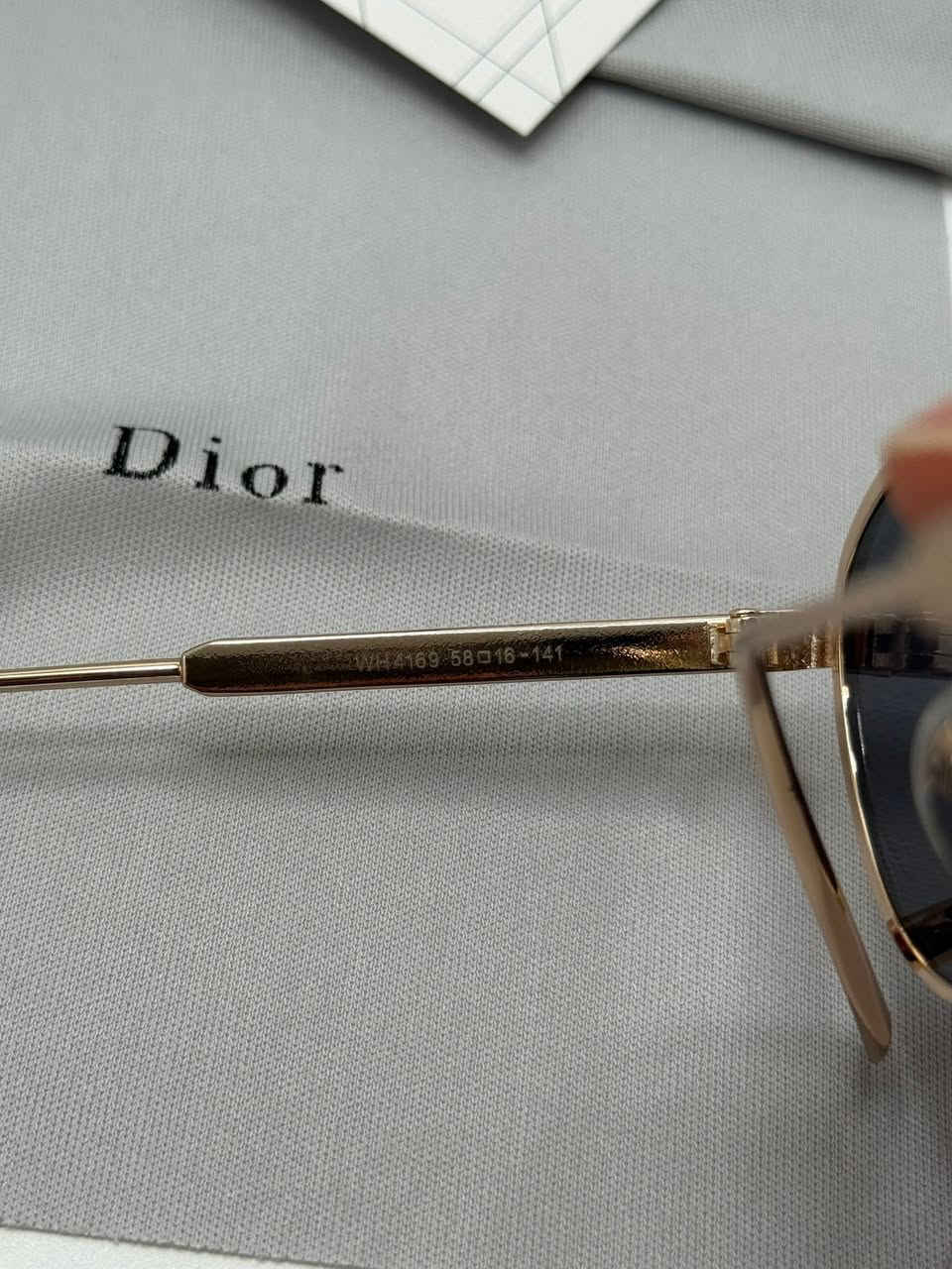 نظارات ماركة Dior امزون
يوجد توصيل كافة محافظات العراق


**إذا كنت صاحب هذا الإعلان وتريد حذفه لأي سبب، رجاءا أرسل رسالة إلى الدعم الفني**