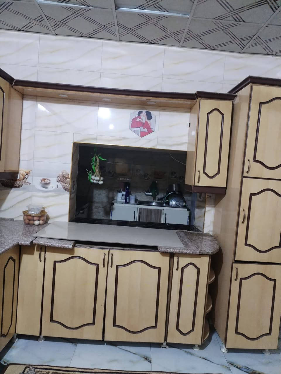كونتر نضيف للبيع رقم الهاتف ***********
