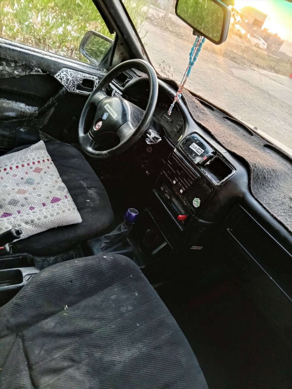 مۆدێل 1990 مەکینە 20 گێڕ عادی گێڕو مەکینەی بەشەرتی فیتەر کارەبایی مەزبوت لایت و فلچەو گێچدارو بەردی بەشەرت ئاڕم پلاستیک سلێمانی ئێسقان بەشەرتی هەمو کوردستان 
شوێن هەولێر دارەتوو 
نرخ 13وەڕەقە و محامەلە 
ژ.م ***********
