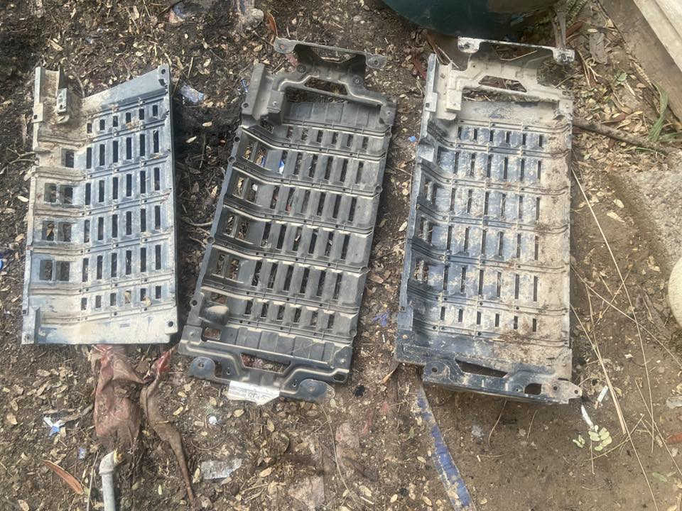 السلام عليكم زوج وياله مع التايرات واحد من الوياله بلادي مامصبوغ ب55وبيهن مجال سطاب اكسلات مال نيسان عاليه كاملات واحد كايم والثاني مابي شي والفلنجات مابيهن حاشيه قيم بلي يرضي الله غلاف سبير قيم بلي يرضي الله غلاف مال راديتر تبريد عدد3قيم بلي يرضي الله مكاني بغداد ***********
