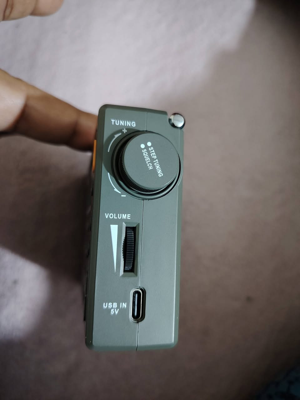 راديو sihuadon r. 108 غير مستعمل شحن تايبسي fm. Mw. Sw. Lw. Air حجم كف اليد السعر 100 الف يوجد توصيل العراق


**إذا كنت صاحب هذا الإعلان وتريد حذفه لأي سبب، رجاءا أرسل رسالة إلى الدعم الفني**