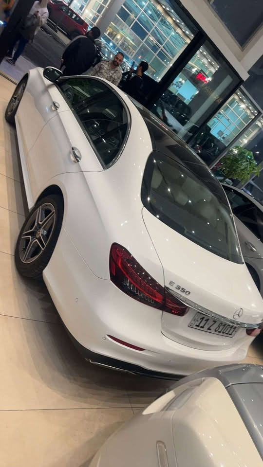 سعر مميز فقط 295$ 
مارسدس 2023
فول مواصفات 
رقم بغداد 
ماشية 16 الف
صوره الحادث ورقم الشاصي موجود 
***********
